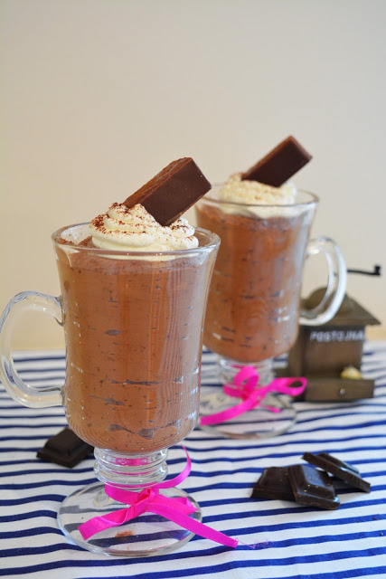 Czekoladowy mus z czekolady gorzkiej i mlecznej